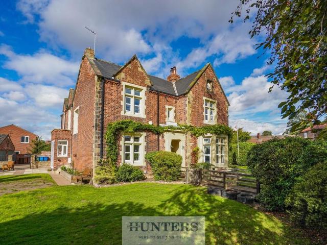 House for sale in Rawcliffe