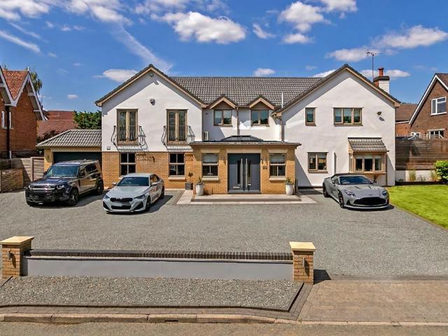 House for sale in Silsoe, Bedfordshire
