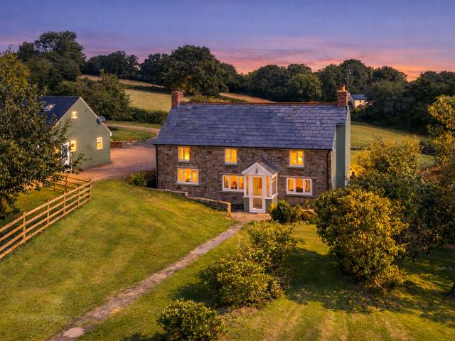 House for sale in Llanbadoc, Wales