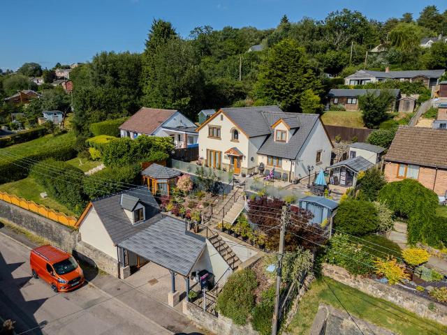 House for sale in Bromsberrow Heath, Gloucestershire