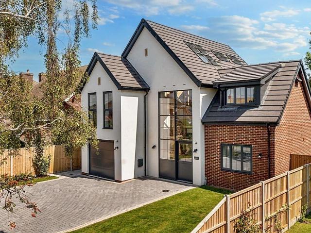 House for sale in Littlecote, West Sussex
