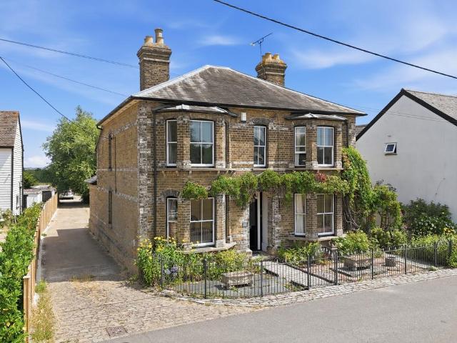 House for sale in Navestock Side, Essex