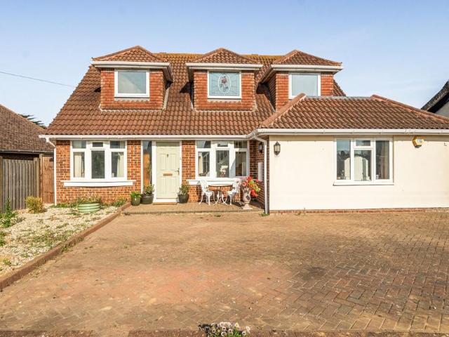 House for sale in Littlecote, West Sussex