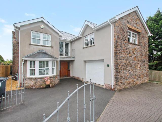 House for sale in Sirhowy, Wales