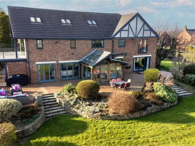 House for sale in West Yorkshire