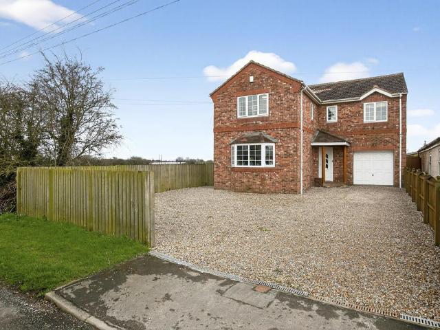 House for sale in Kellingley, North Yorkshire
