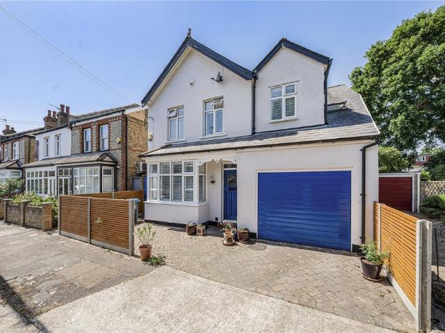 House for sale in New Malden, Greater London