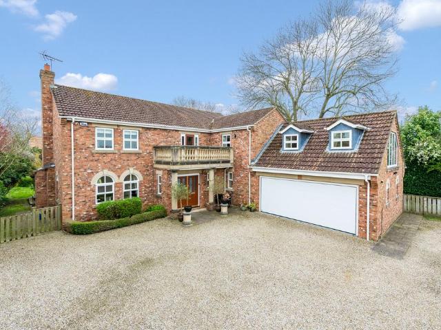 House for sale in Appleton Roebuck