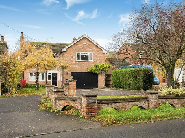 House for sale in Charndon, Buckinghamshire