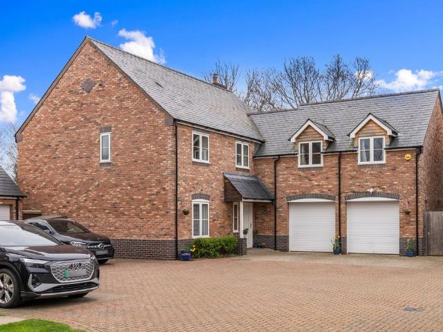 House for sale in Crookhill, Worcestershire