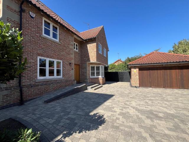 House for sale in Leconfield