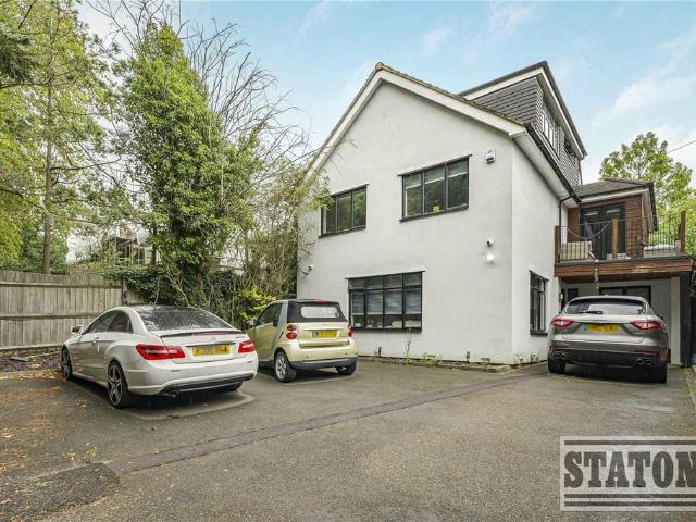 House for sale in Greater London