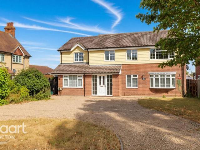 House for sale in Dale Hill, Essex