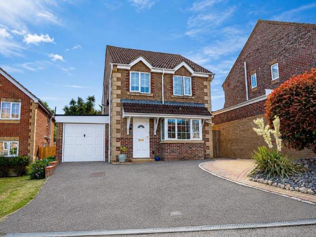 House for sale in Tilekiln, Guestling Green