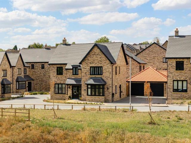 House for sale in Oundle
