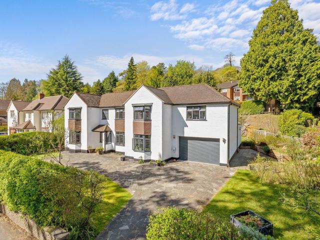 House for sale in Hillview, Surrey