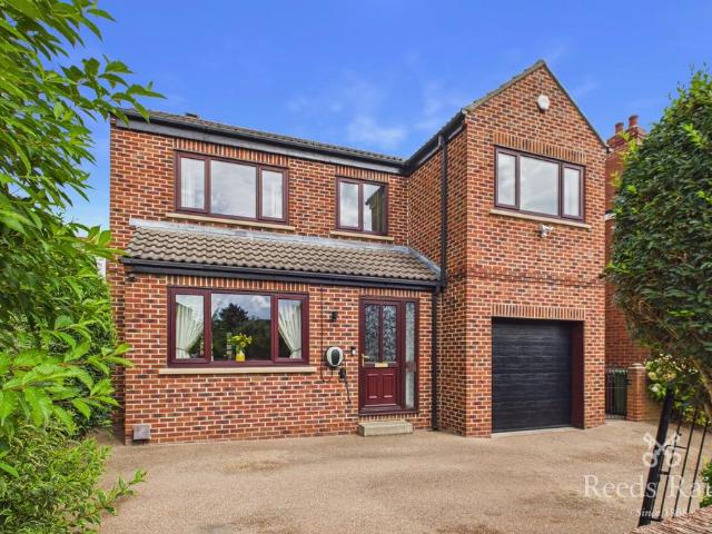 House for sale in Horbury, West Yorkshire