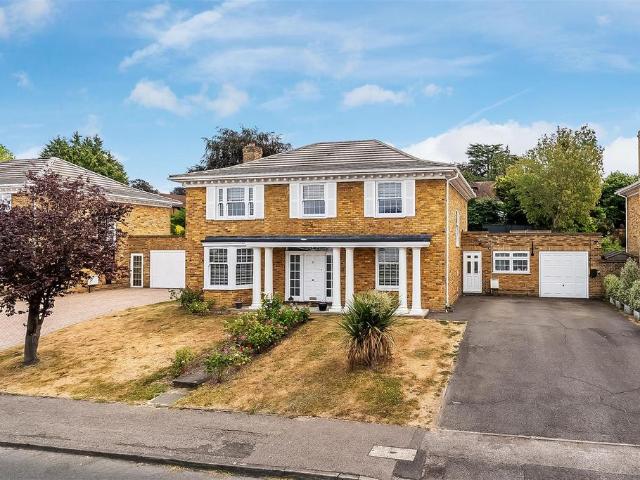 House for sale in Pachesham Park, Surrey