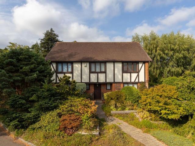House for sale in Sandown Park, Kent