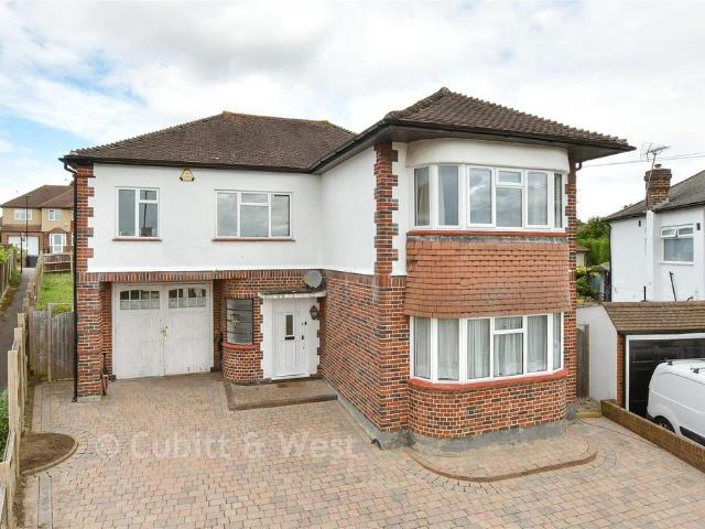 House for sale in London Borough of Croydon, Shirley