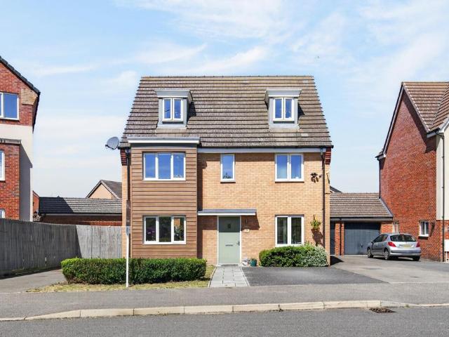 House for sale in Leighton-Linslade, Leighton Buzzard