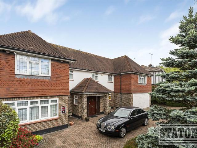 House for sale in Hadley Wood, Greater London