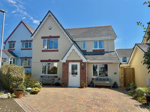 House for sale in Mount Wise