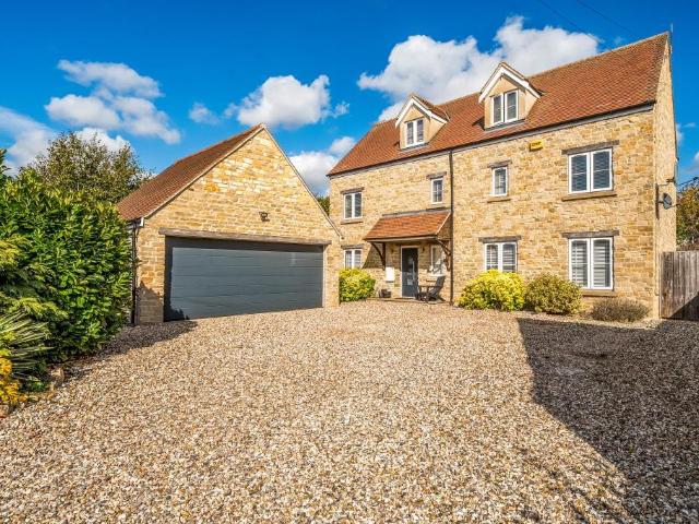 House for sale in Evershot, Oxfordshire