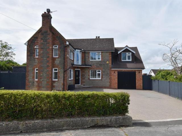 House for sale in Ore, Guestling Green