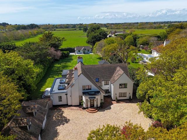 House for sale in Milford-on-Sea, Ashurst Bridge