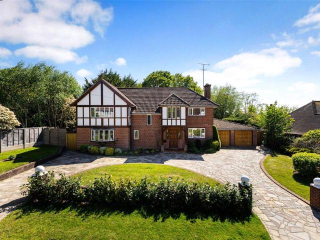 House for sale in Lower Green Esher, Blackhills