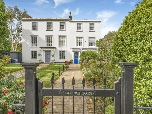 House for sale in London Borough of Richmond upon Thames, Greater London