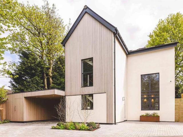 House for sale in Churwell, West Yorkshire