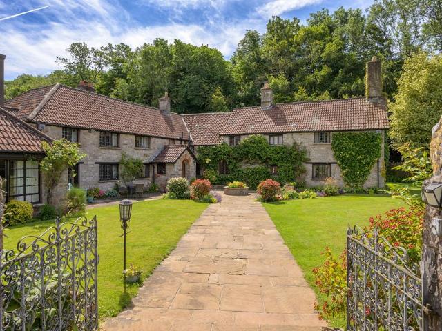 House for sale in Cleeve, North Somerset