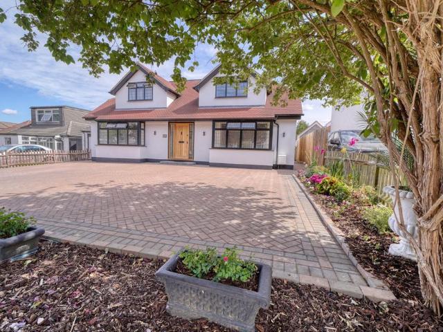 House for sale in London Borough of Bromley, Greater London