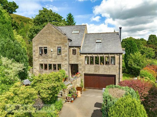 House for sale in Saddleworth, Pendock