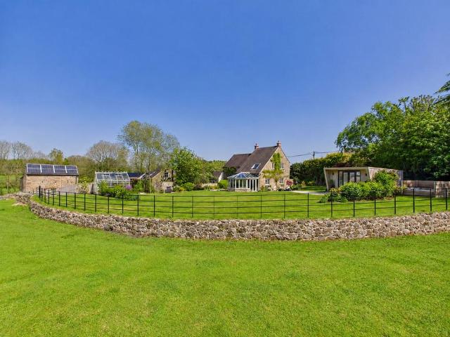 House for sale in Kedleston, East Midlands