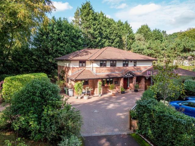 House for sale in Knutsford