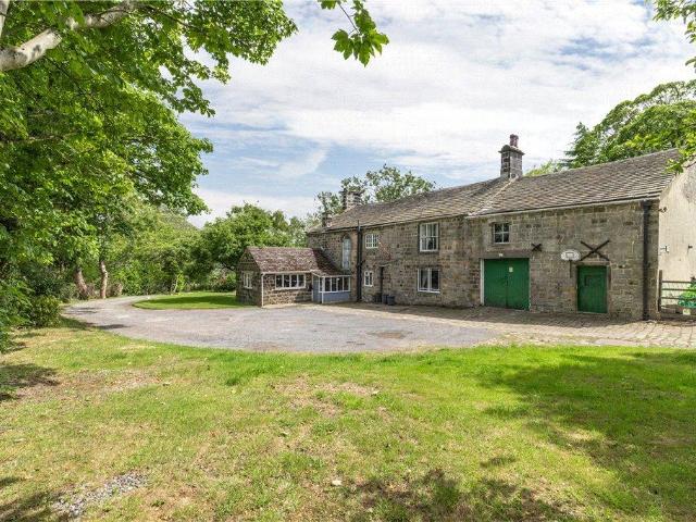 House for sale in Yeadon, West Yorkshire