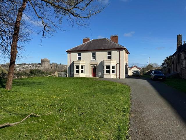 House for sale in Monkton, Pembroke