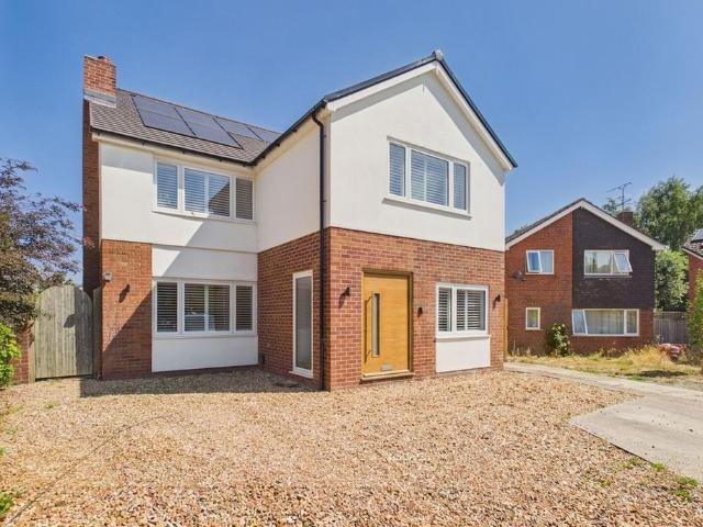 House for sale in Crewe by Farndon, Cheshire