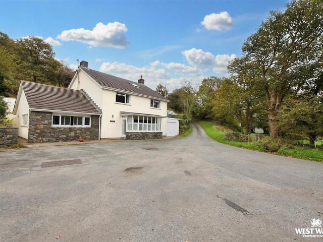 House for sale in Middle Mill, Solva