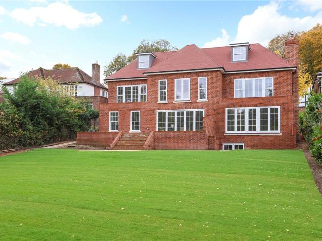 House for sale in Lower Green Esher, Blackhills