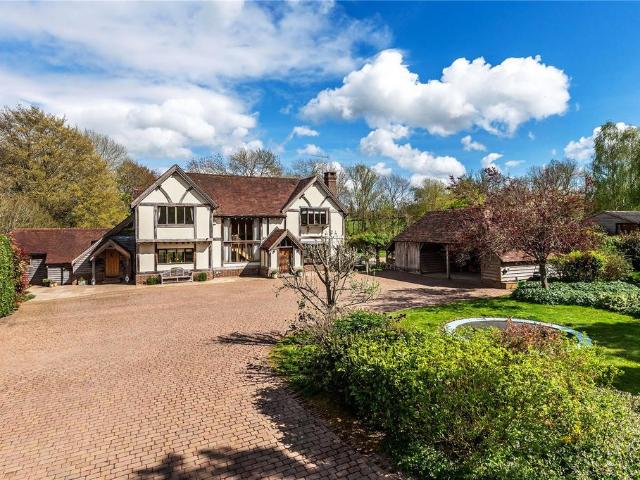 House for sale in The Butts, Kent