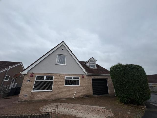 House for sale in Treharris
