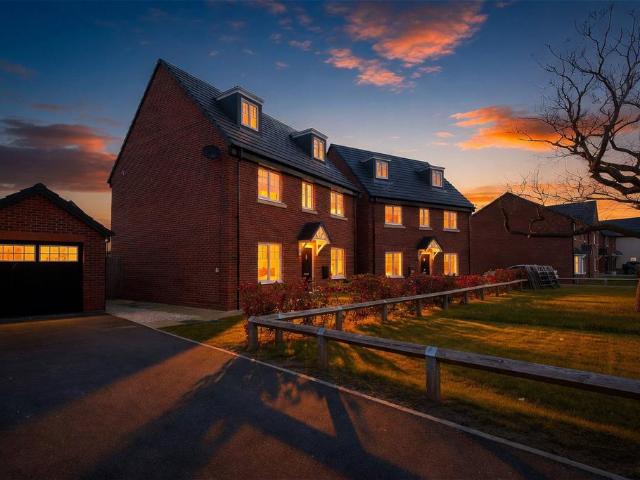 House for sale in Dodleston, Two Mills