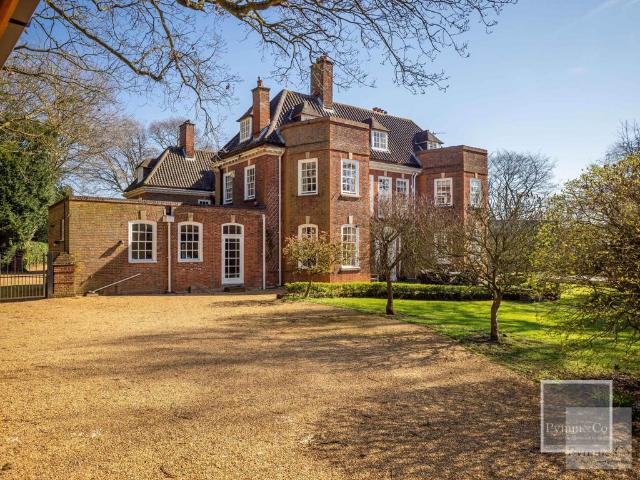 House for sale in Crostwick, Norfolk