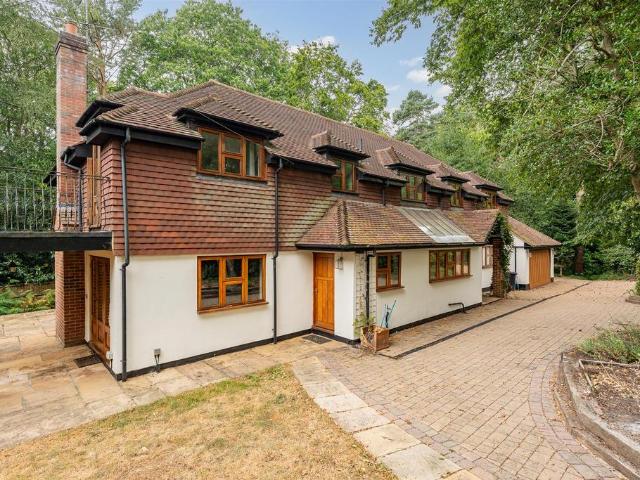 House for sale in Colliers End, Hertfordshire