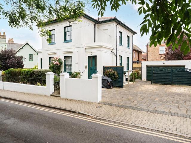 House for sale in West Worthing, Worthing