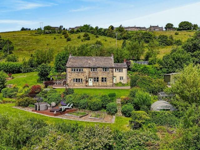 House for sale in West Yorkshire